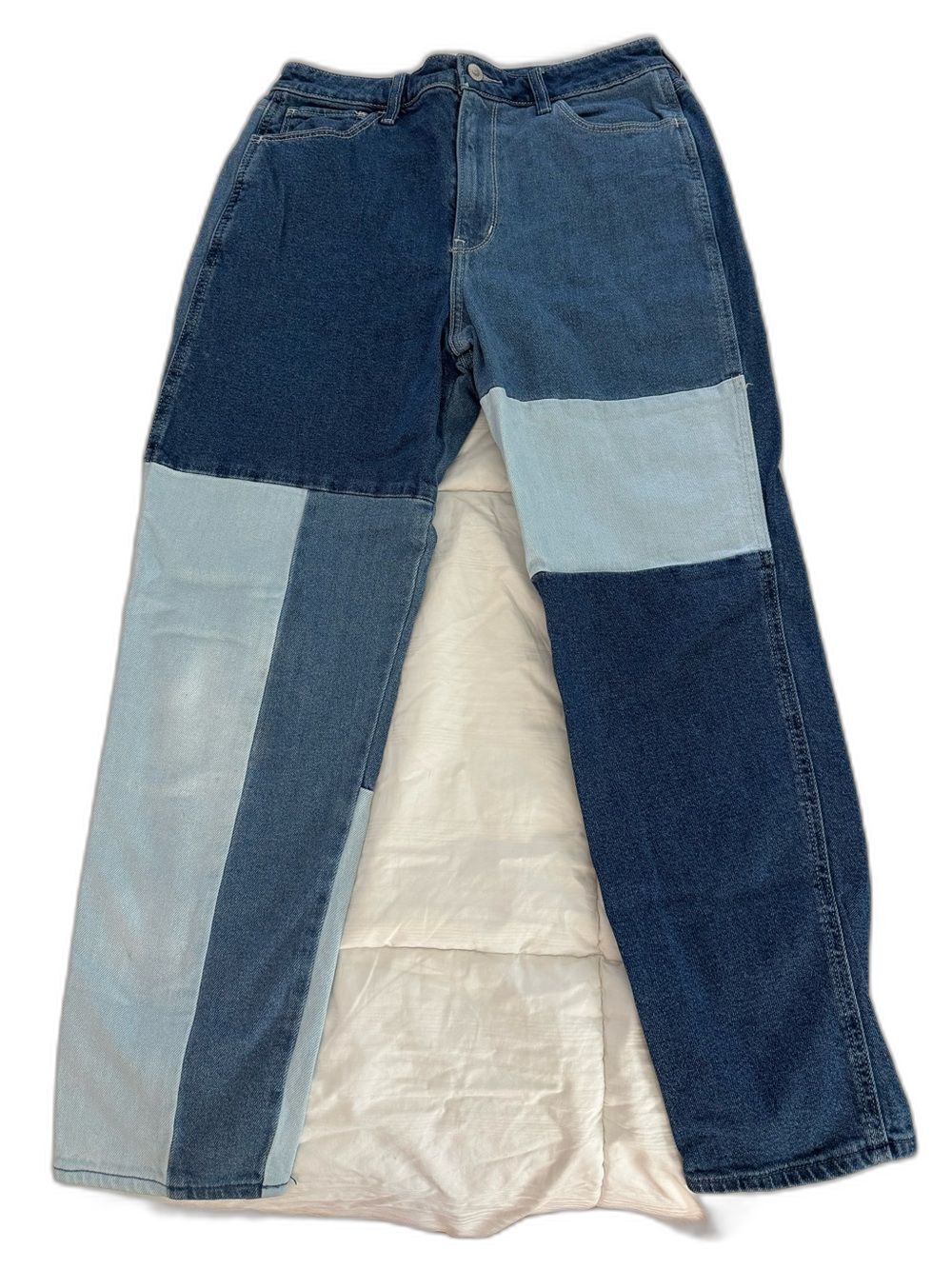 Hollister Ultra High-Rise Patchwork Mom Jeans - Multi-Tone Blue Denim Size 9R